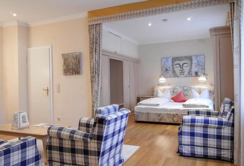 تختخواب و صبحانه Villa Adolphine
