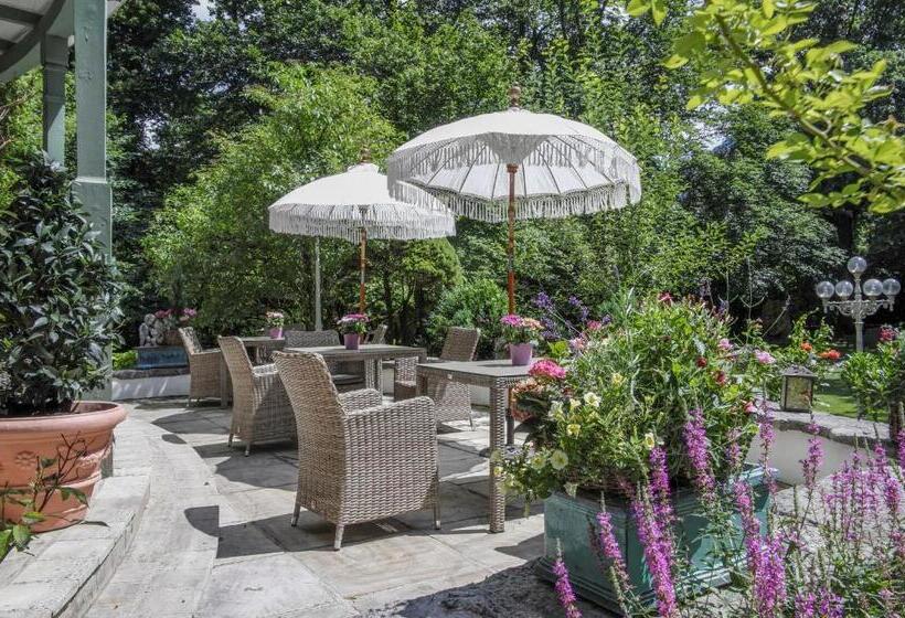 تختخواب و صبحانه Villa Adolphine