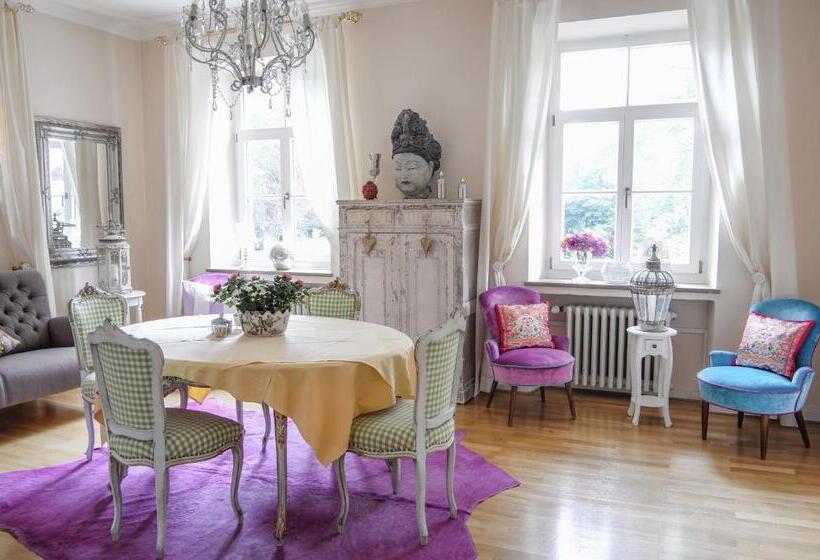 تختخواب و صبحانه Villa Adolphine