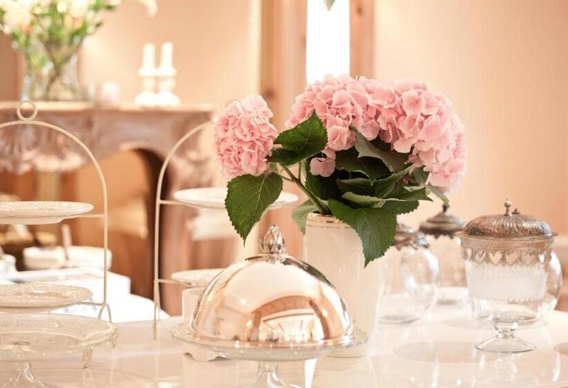 تختخواب و صبحانه Villa Adolphine