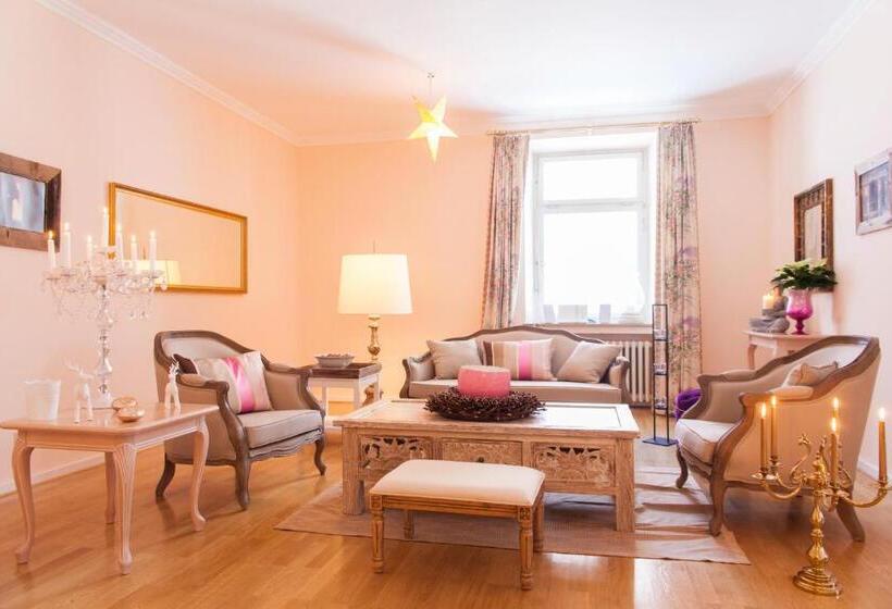 تختخواب و صبحانه Villa Adolphine