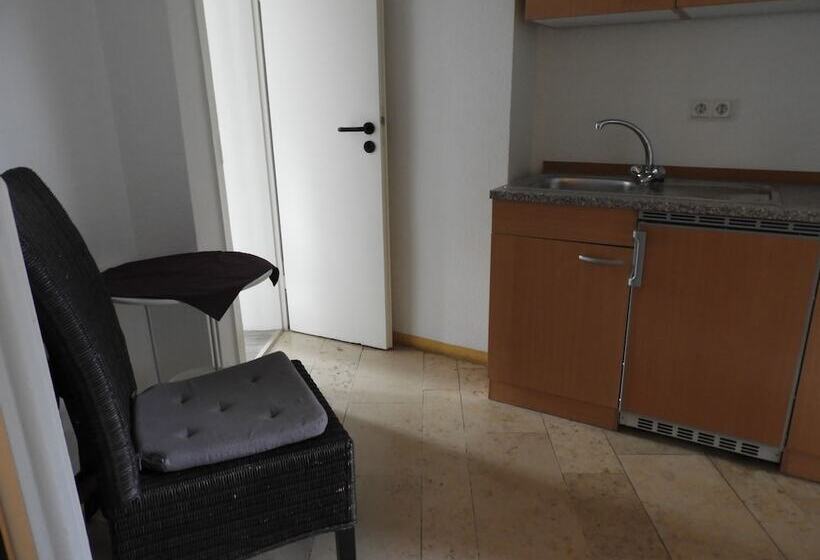 هتل Klenkes Am Bahnhof