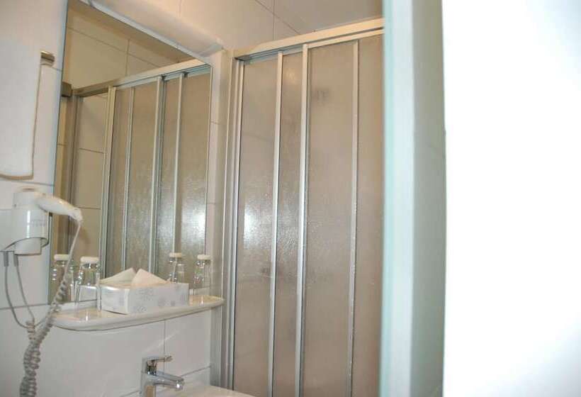 ホテル Kurfürst Garni