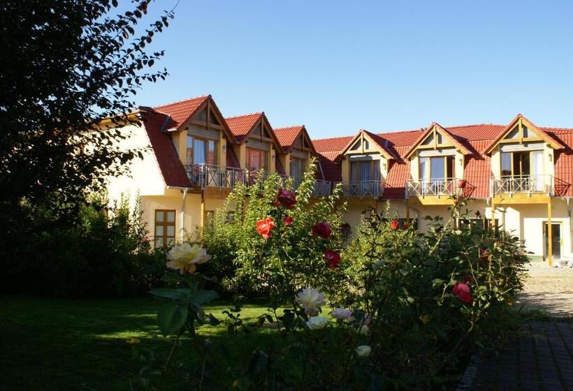 هتل Landhaus Am Grün