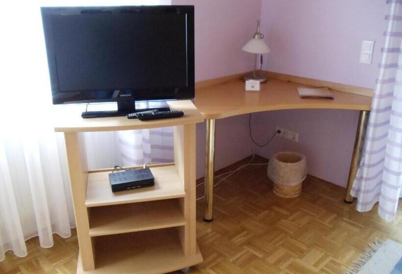 ホテル Restaurant Weisbrod