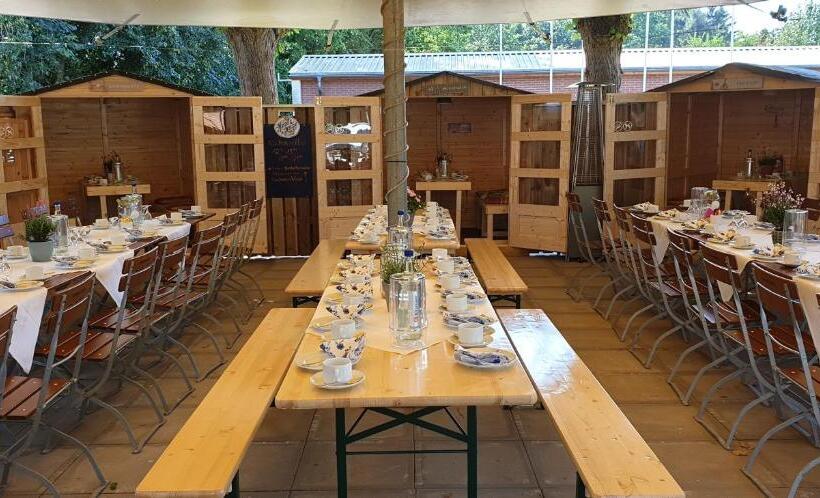בית מלון כפרי Schollers Restaurant &