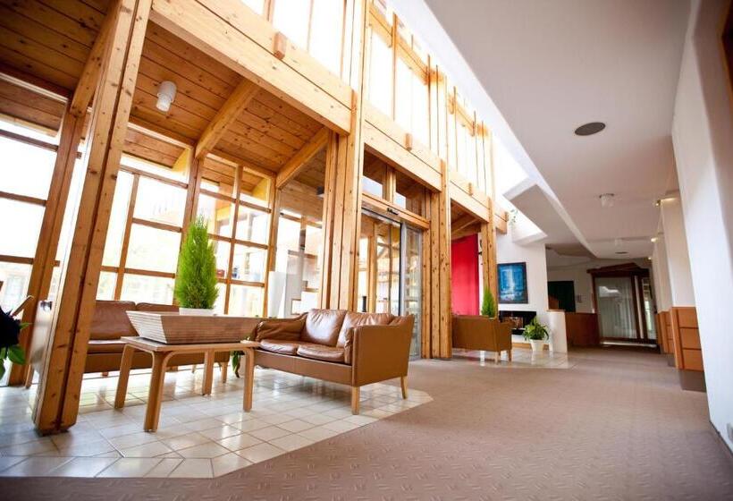 هتل Und Appartementhof Waldeck