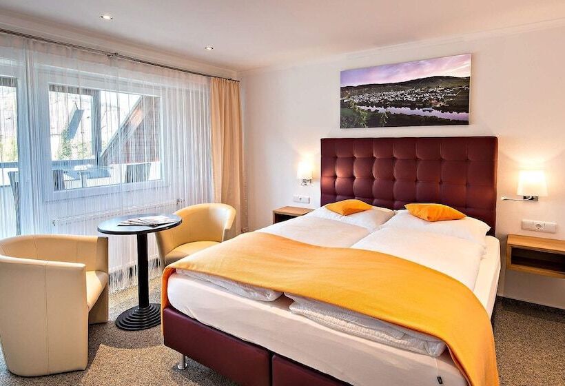 בית מלון כפרי Weinhaus Weis