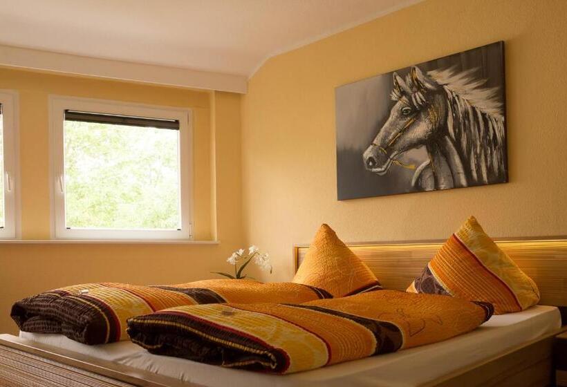 בית מלון כפרי Arns