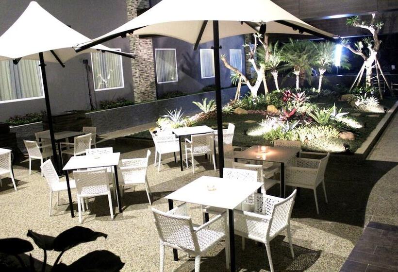 Fotos del hotel Bonnet Hotel Surabaya:  39