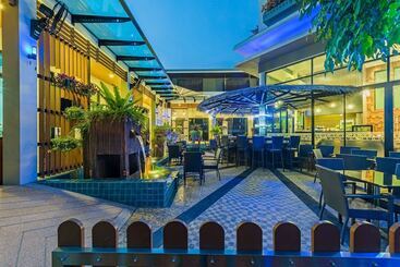 هتل Chalong Miracle Lakeview