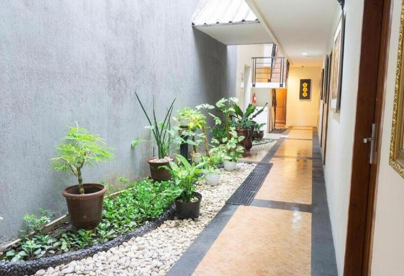 Fotos del hotel Emersia Malioboro:  35