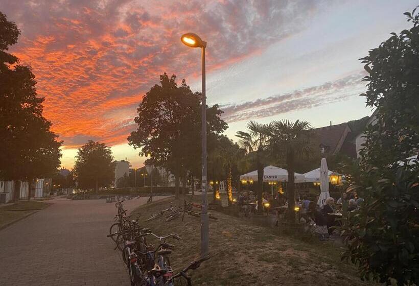 هتل Gasthaus Schutzen