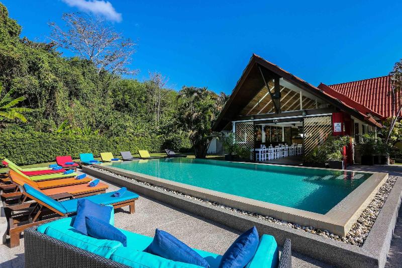 هتل Naiharn Beach Resort   Sha Plus Extra