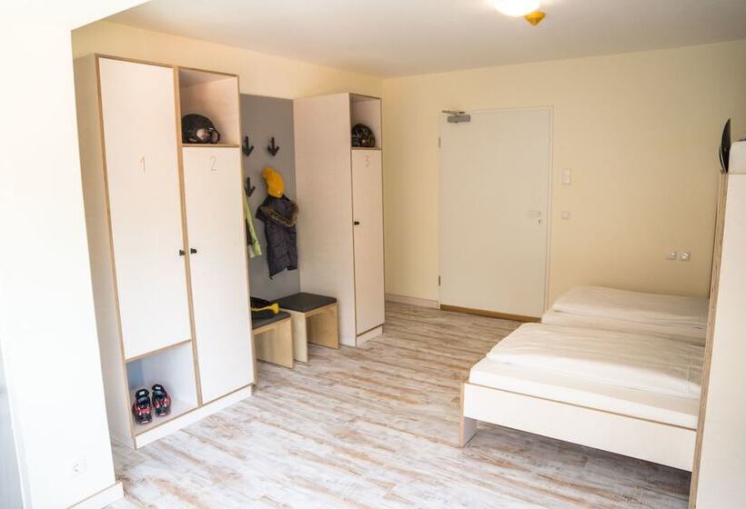 هتل Oberstdorf Hostel
