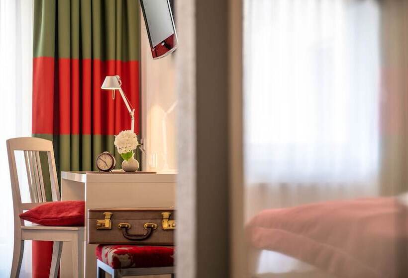 Weinstadt Hotel   Das Original