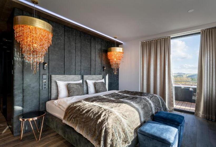 Hüttenhof Wellnesshotel & Luxus Bergchalets Adults Only
