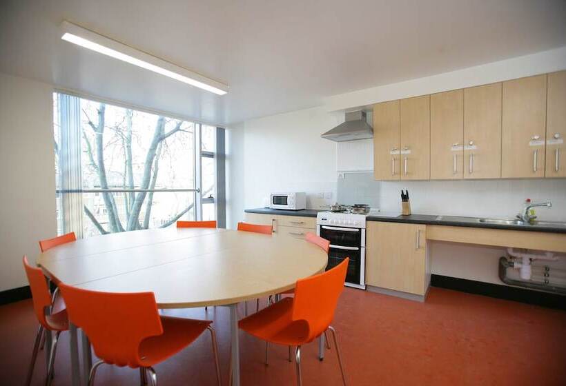 הוסטל Davies Court
