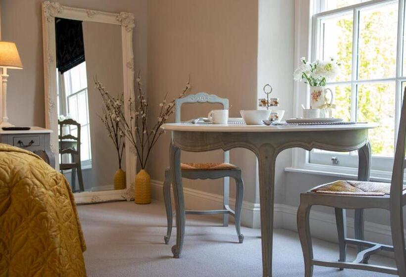 Apple Tree Bed And Breakfast