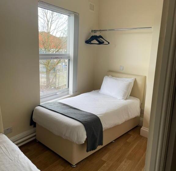 تختخواب و صبحانه Mersey View Hotel & Pub