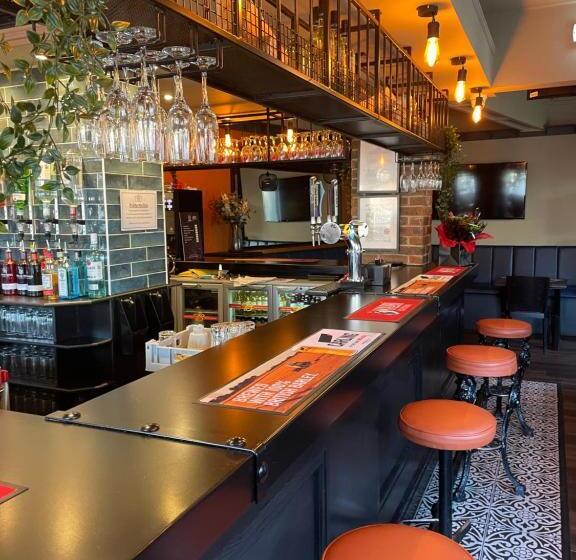 تختخواب و صبحانه Mersey View Hotel & Pub