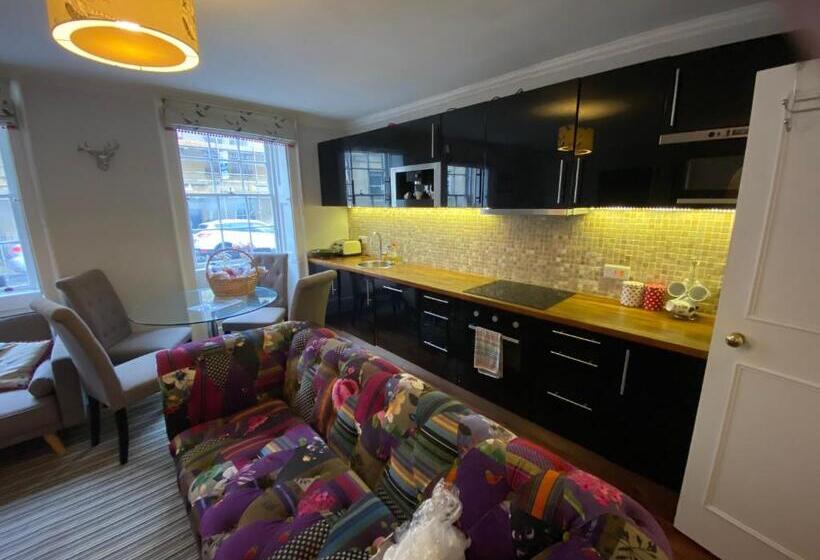 Bed and Breakfast Rivers Street 2 Bed Ground Floor Georgian Garden Apartment