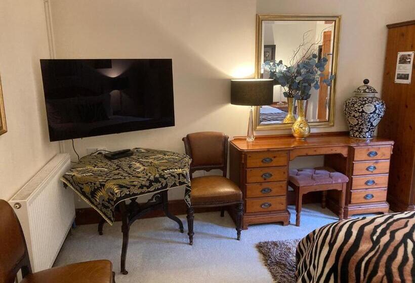 تختخواب و صبحانه The Lodge At Ruddington