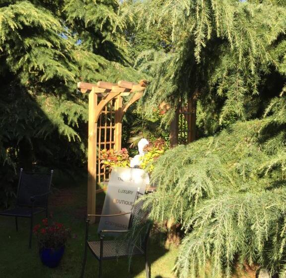 تختخواب و صبحانه The Lodge At Ruddington