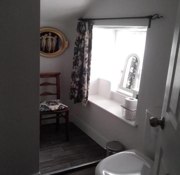 Holly Tree B&b