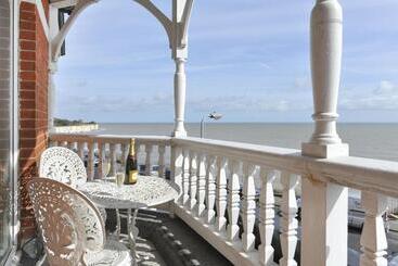 هتل Bay Tree Broadstairs