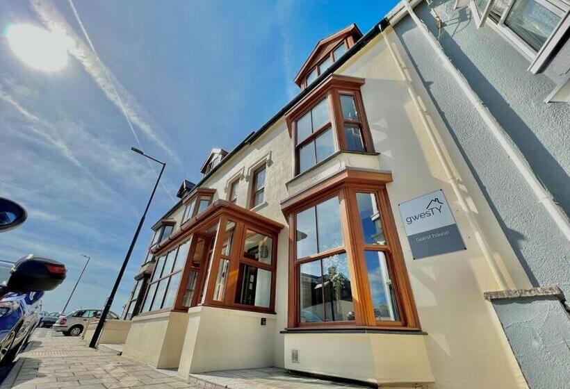 هتل Gwesty Guest House
