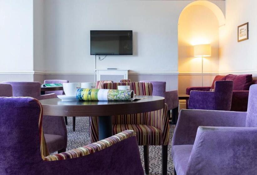 Dilkhusa Grand Hotel By Compass Hospitality