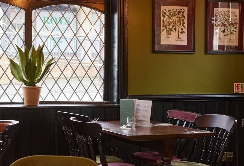 فندق The Kings Head Wroxham By Greene King Inns