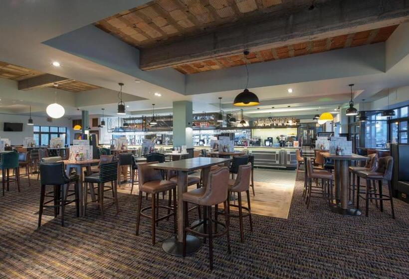 酒店 The Saxon Crown Wetherspoon