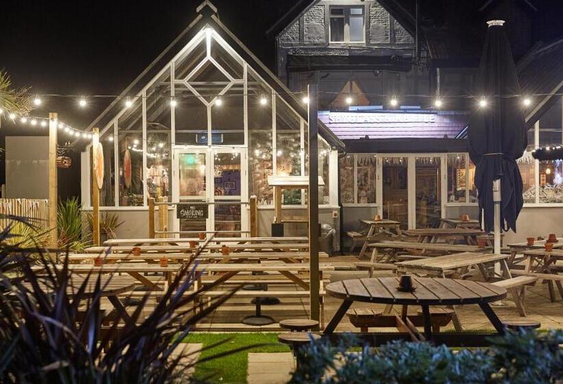 Отель The Spyglass & Kettle By Greene King Inns