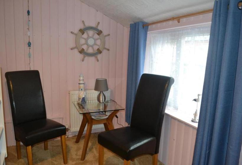 Bed and Breakfast Berwyn Guest House