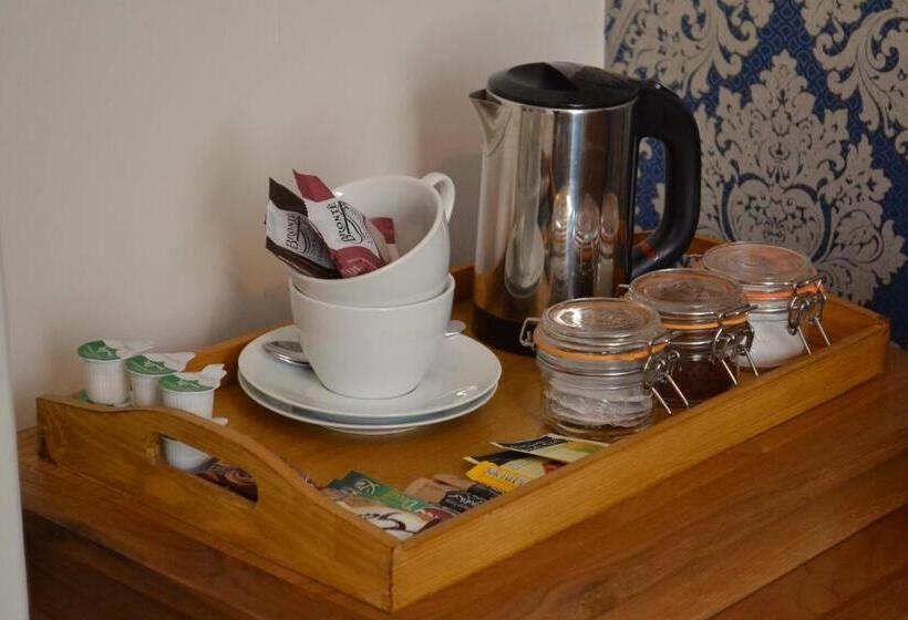 Bed and Breakfast Coedyfron