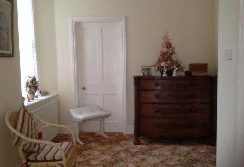 مبيت وإفطار Lower Pinn Farm