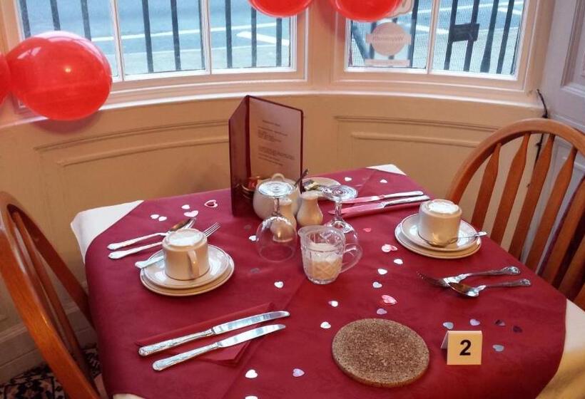 Bed and Breakfast Molyneux Guesthouse