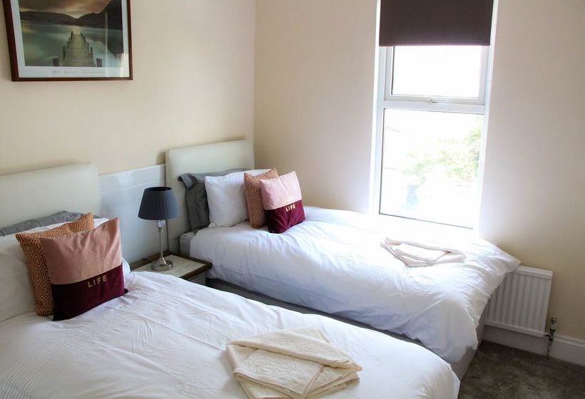 تختخواب و صبحانه The Bay