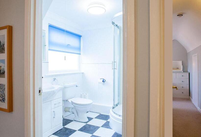 مبيت وإفطار The Castleton