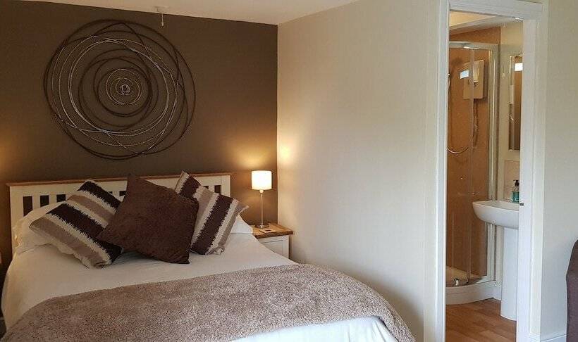 Bed and Breakfast The Greyhound Inn