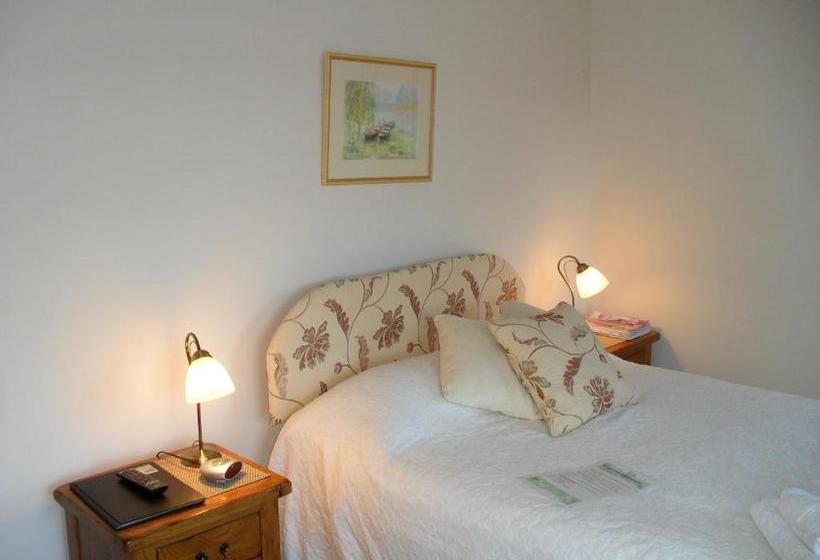 Fernlea Cottage Bed And Breakfast