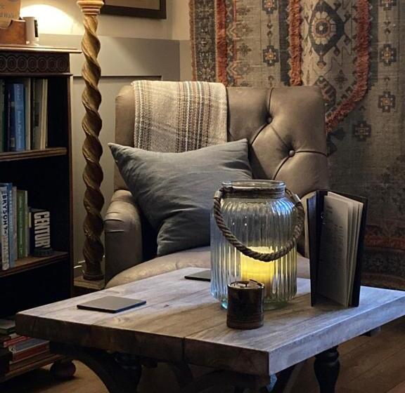 ホテル The Bridge House