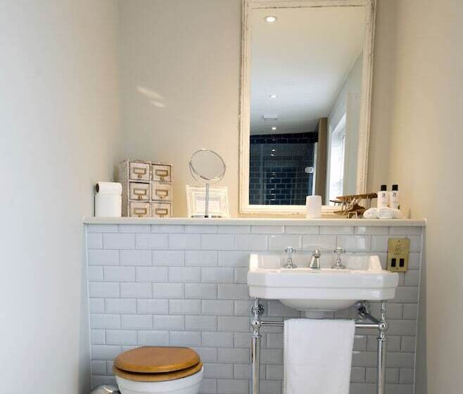 فندق The Coach House