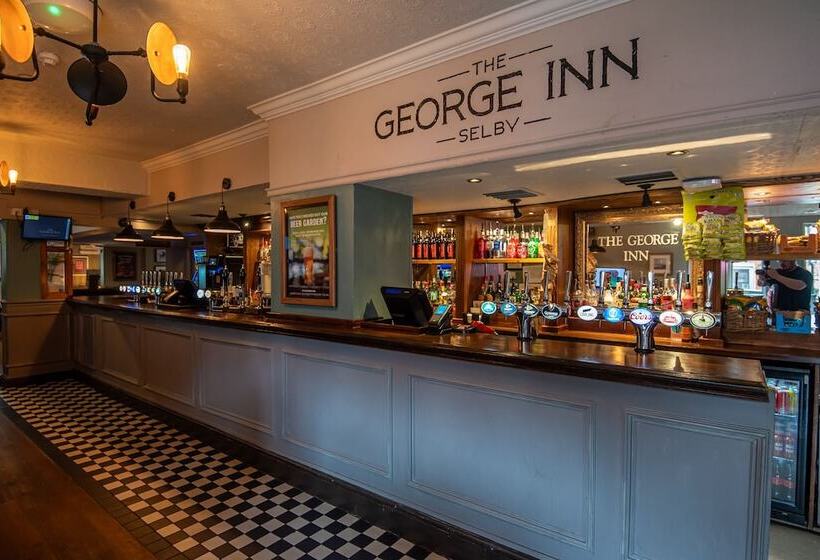 هتل The George Inn