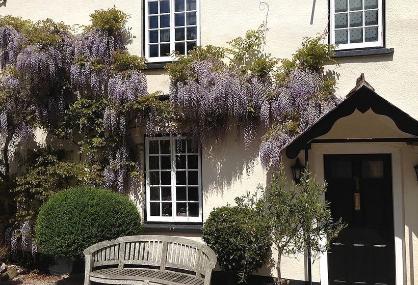 Kilbury Manor B&b