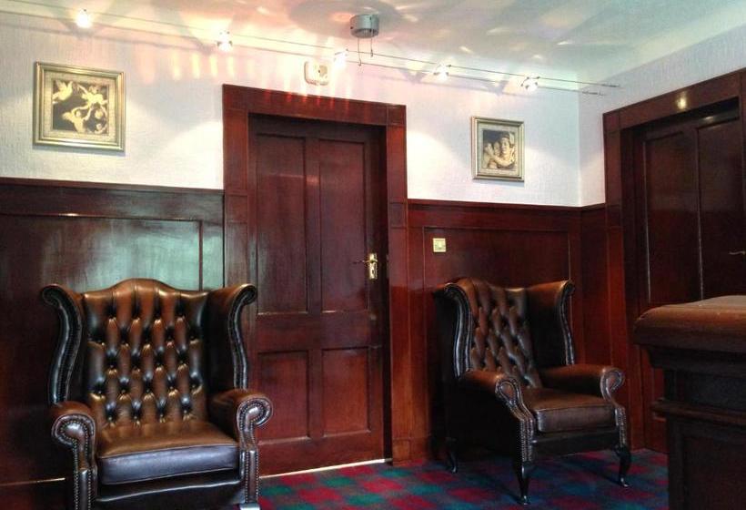 تختخواب و صبحانه Room Only At Wetherby Nairn