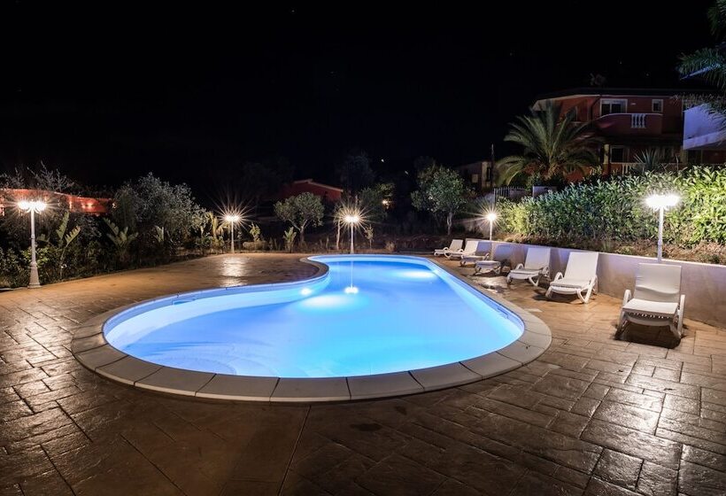 تختخواب و صبحانه Residenza Borgo Italico