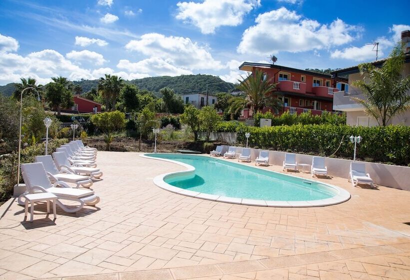 تختخواب و صبحانه Residenza Borgo Italico